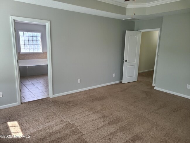 Building Photo - 110 Regatta Way