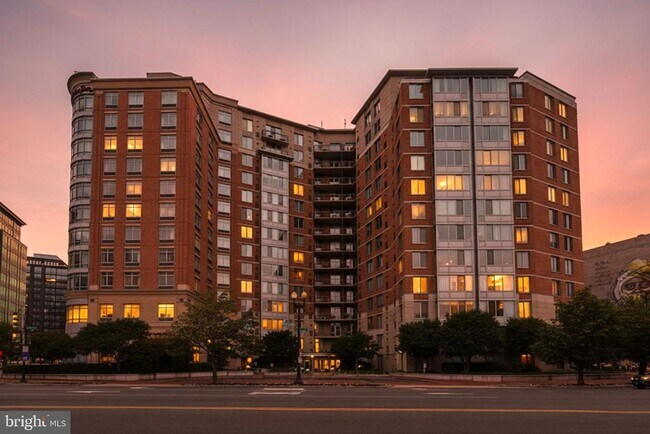 Building Photo - 555 Massachusetts Ave NW
