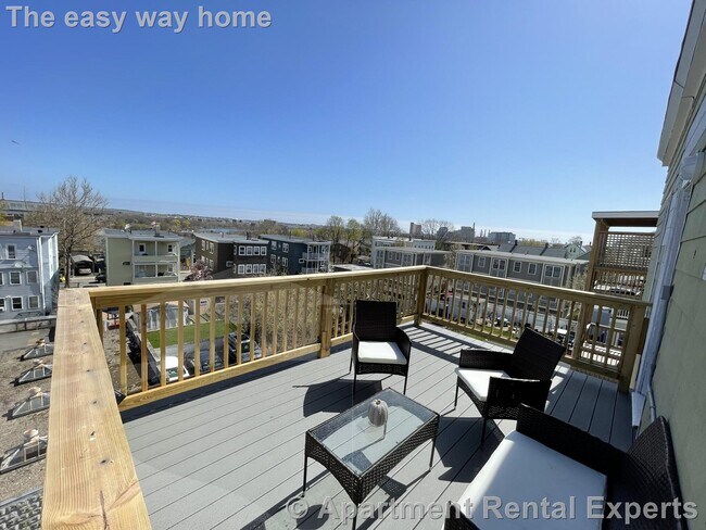 Building Photo - 101 Heath St