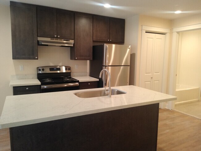 Building Photo - 9540-42 Stroelitz