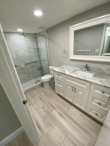 Building Photo - 9619 Midiron Ct