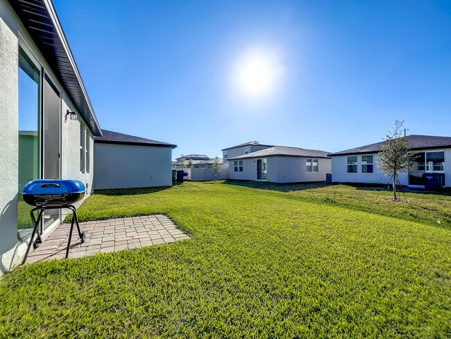 Building Photo - 2362 Brassie Ct