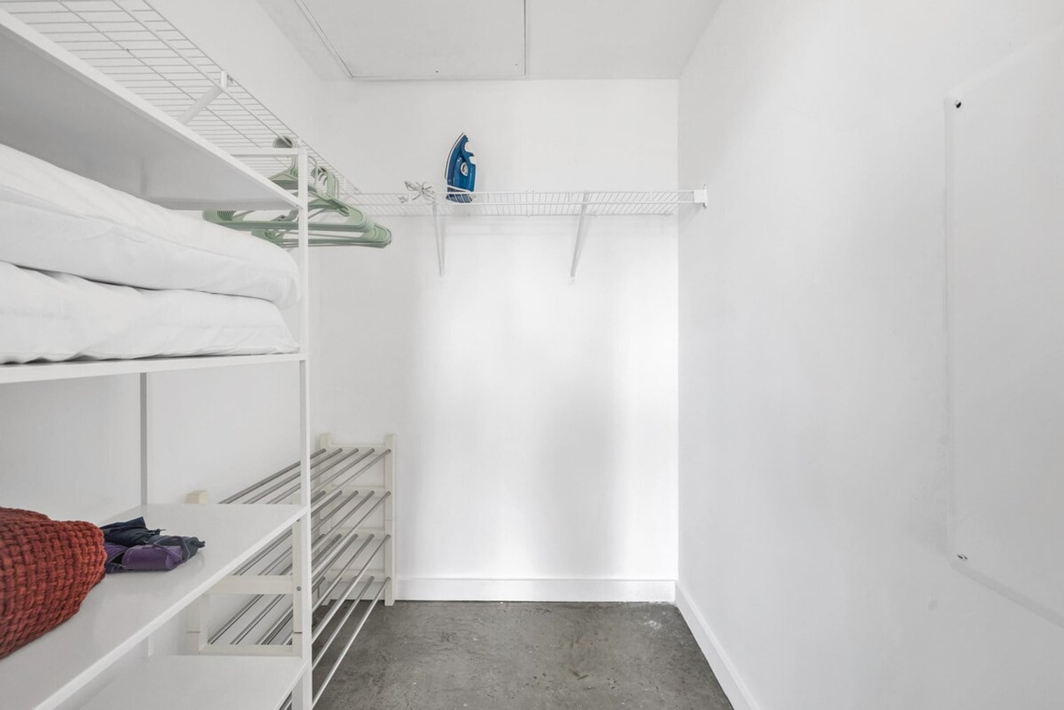 Building Photo - 245 SE 1st St