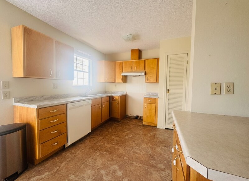 Building Photo - 906 N Bishop St