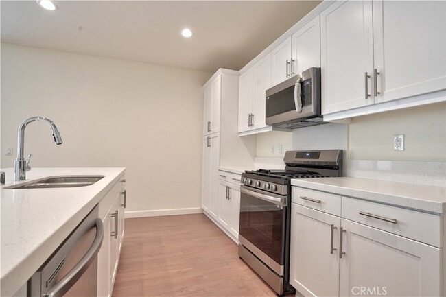 Building Photo - 136 Trellis Ct