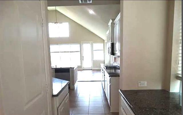 Building Photo - 14112 Sparrow Hill Dr