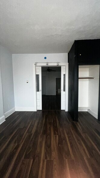 PRIMARY BEDROOM - 187 Clerk St