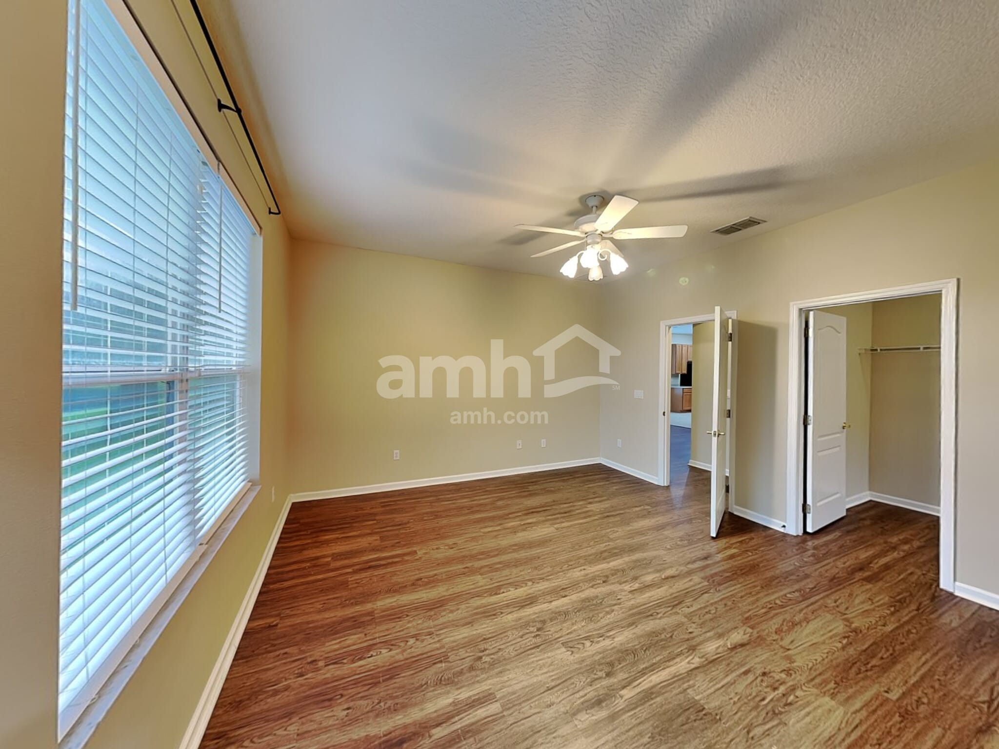 Building Photo - 461 Misty Oaks Run