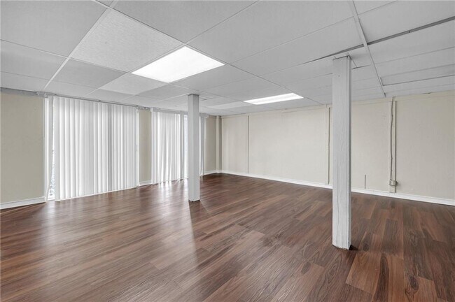 Building Photo - 4690 Big Valley Ct