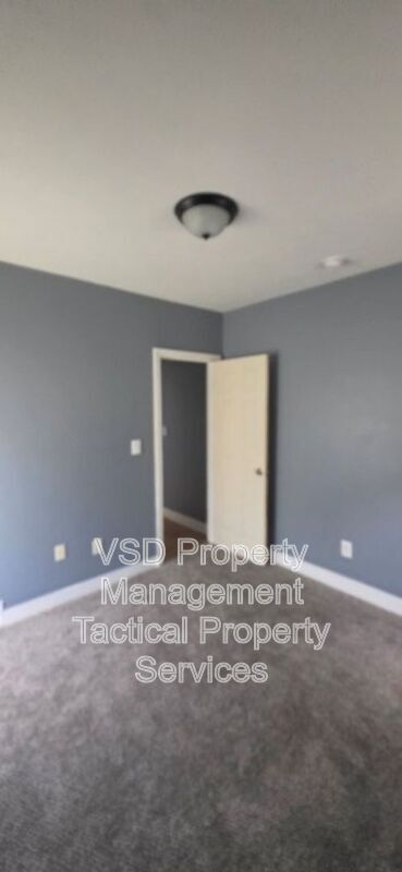 Building Photo - 3486 W 60th St