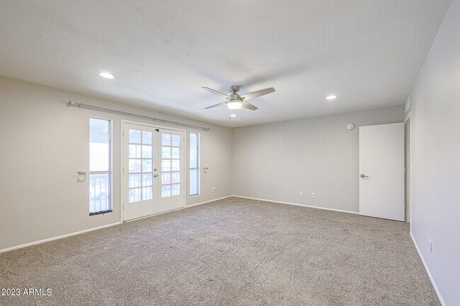 Building Photo - 6207 W Riviera Dr