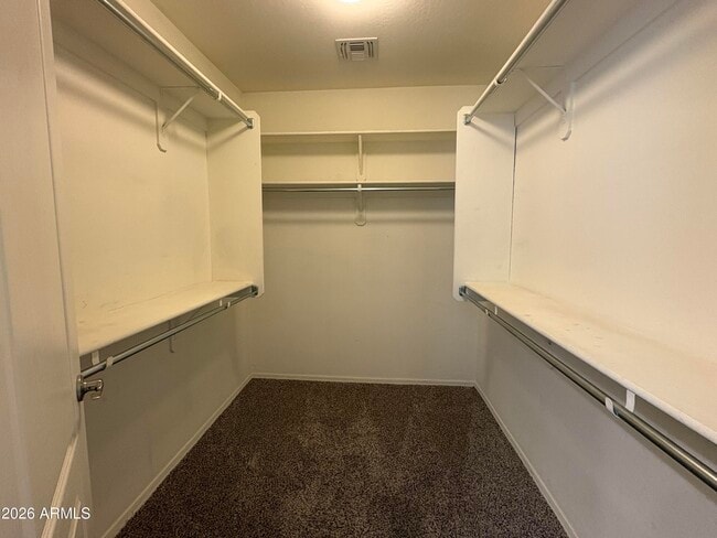 Building Photo - 2190 E Hazeltine Way