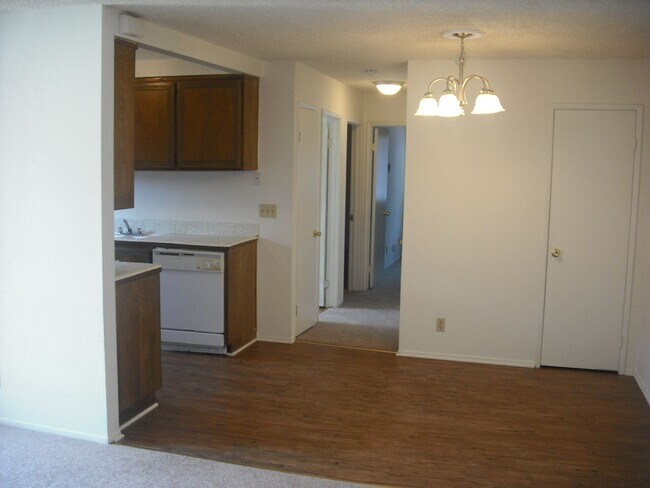 Building Photo - 2581 Spinnaker Ave