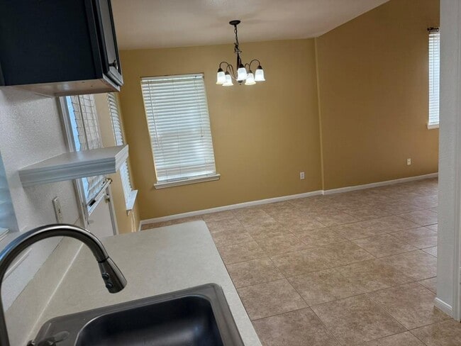 Building Photo - 1707 Morningside Cove
