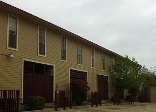 Building Photo - Victorian Oaks I