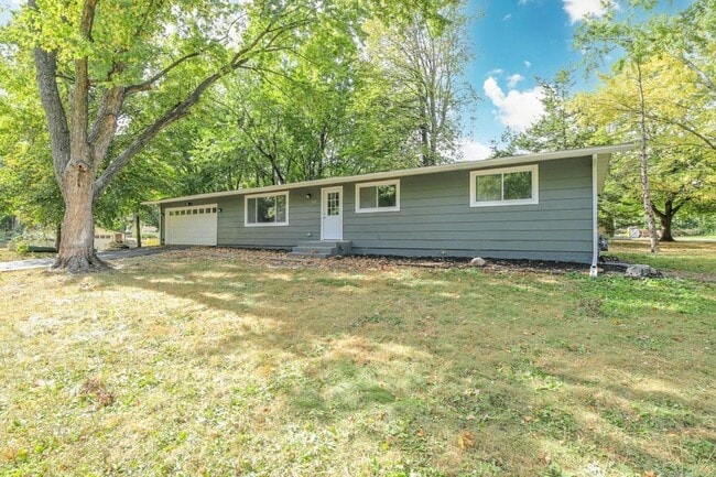 Building Photo - 835 Niagara Ln N