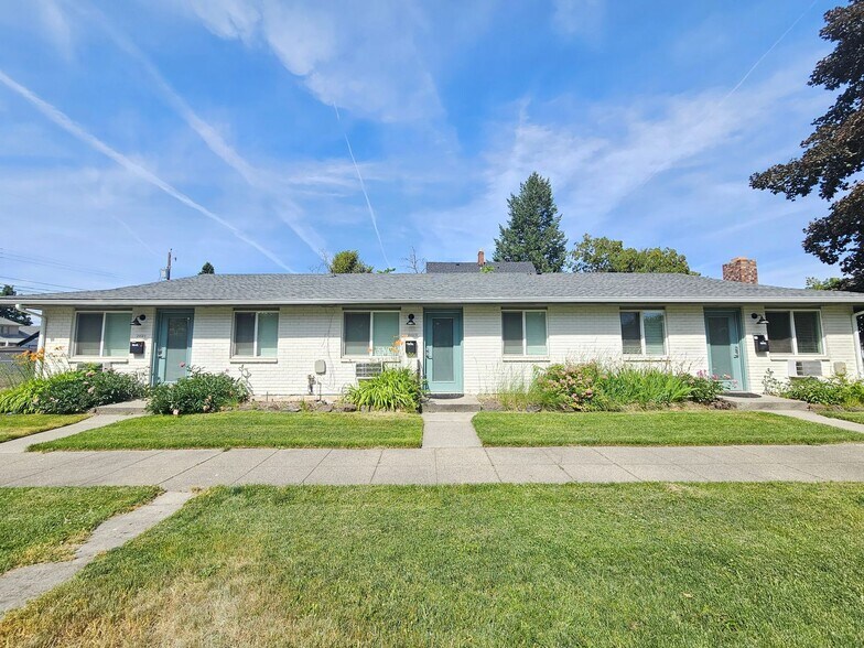 Building Photo - 2021-2023 N Astor