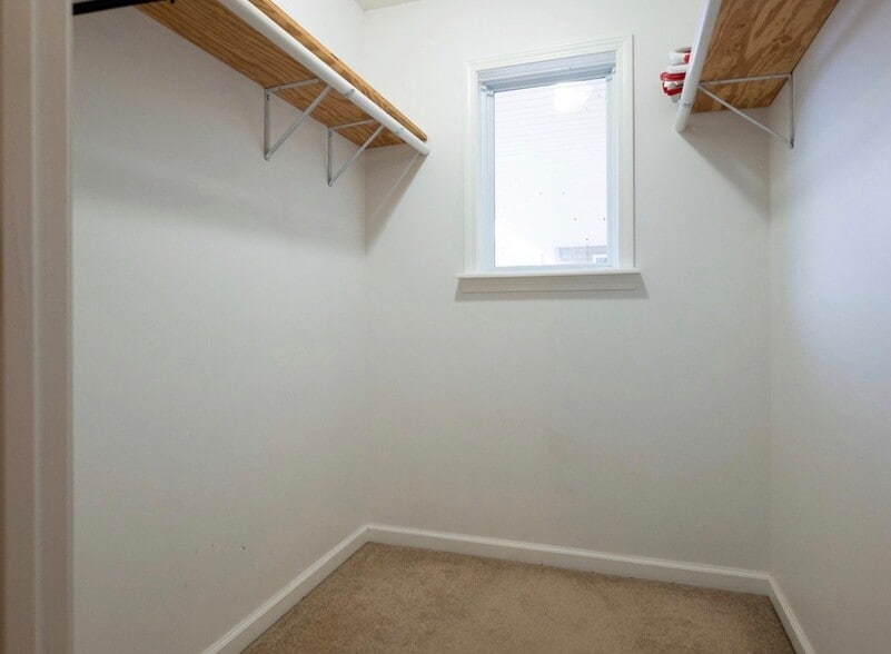 Building Photo - 6 Lincoln Heights