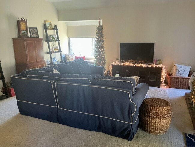 Building Photo - 504 Heritage Vlg