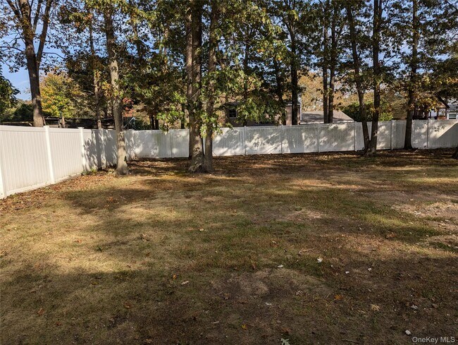Building Photo - 144 Sequoia Dr