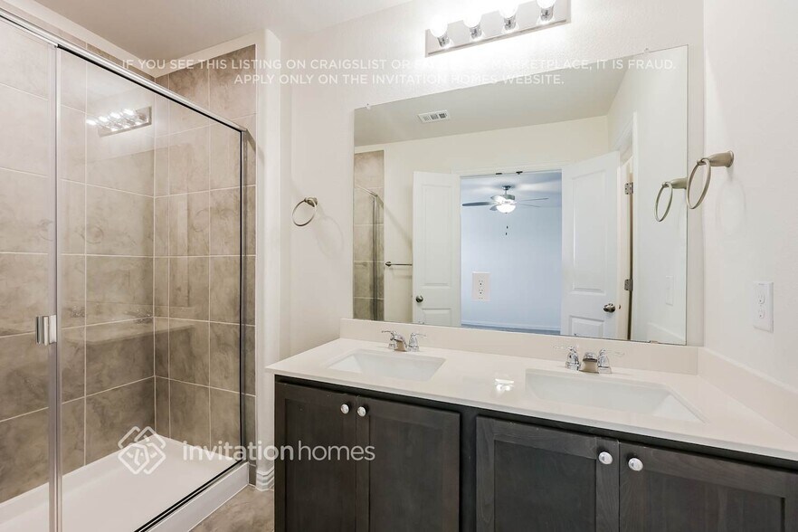 Building Photo - 731 Bonnet Trl