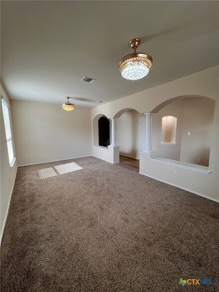 Building Photo - 2520 Dante Ct