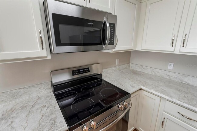 Building Photo - 12 Blairmore Pl