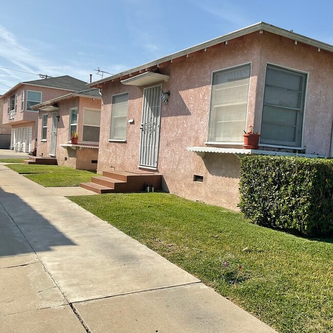 Building Photo - 1709 S Redondo Blvd