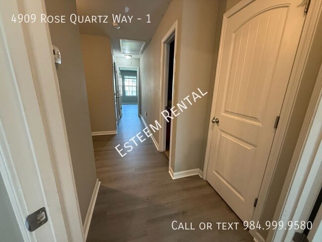 Building Photo - 4909 Rose Quartz Way