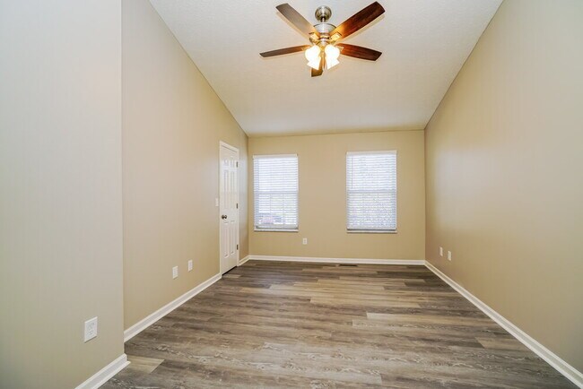 Building Photo - 6134 Northcliff Blvd