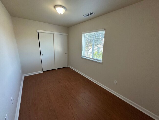 Building Photo - 1630 Parker Ave