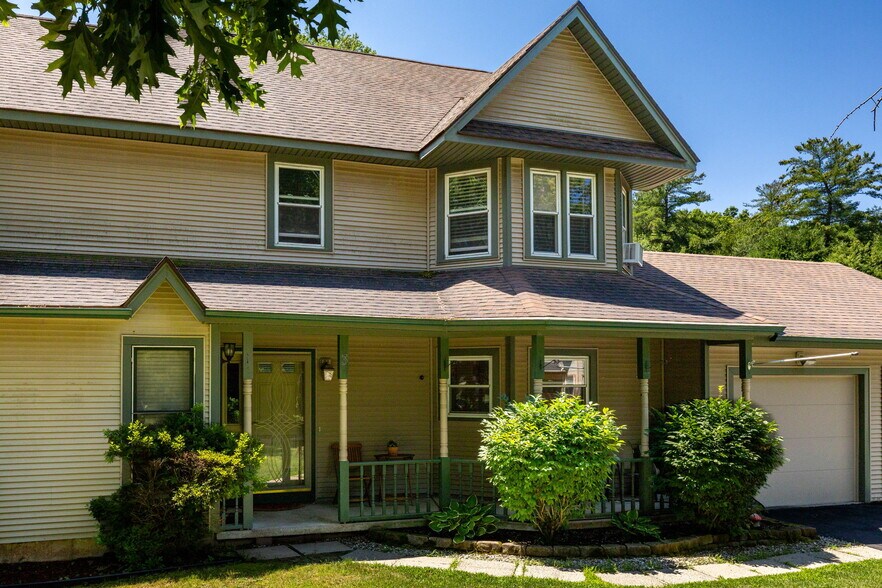Building Photo - 3 Shadbush Ln