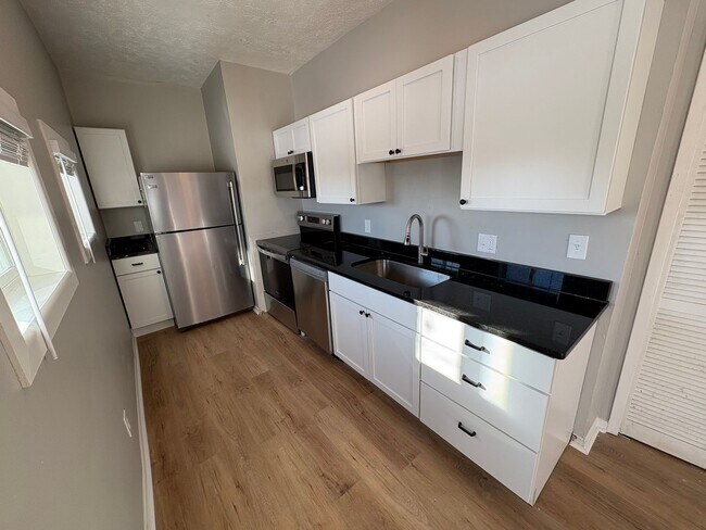 Building Photo - 2915 Jackson St