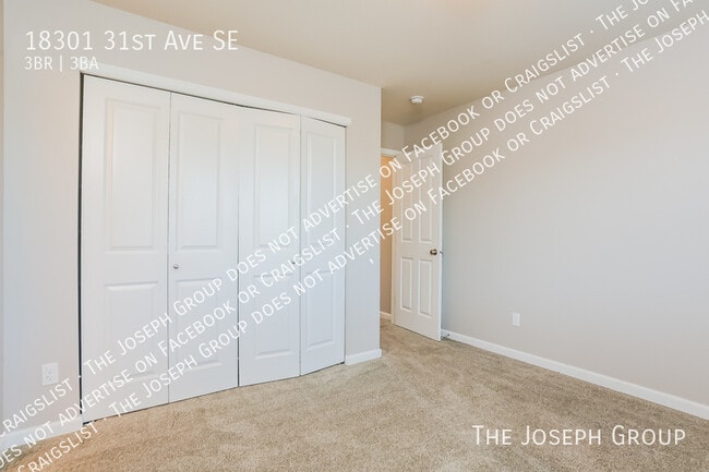 Building Photo - 18301 31st Ave SE