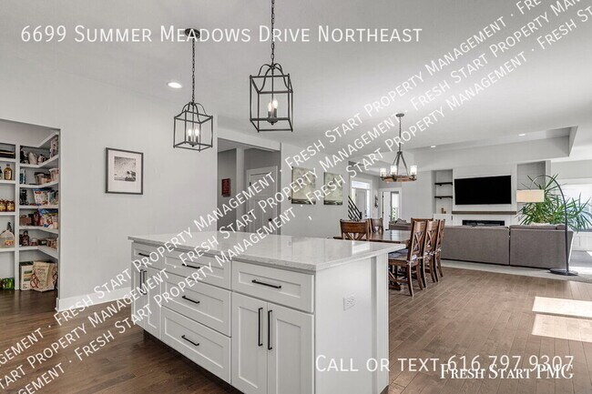 Building Photo - 6699 Summer Meadows Dr NE