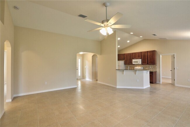 Building Photo - 741 Capon Terrace