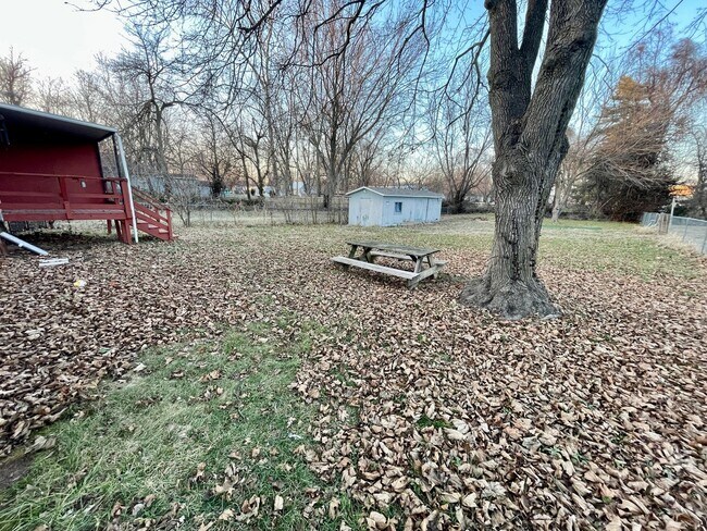 Building Photo - 2553 E. BENNETT ST. - NO PETS - CALL OFFIC...