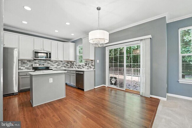 Building Photo - 14504 Kestral Ct