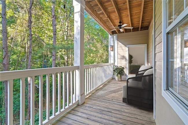 Building Photo - 2400 Cumberland Pkwy SE