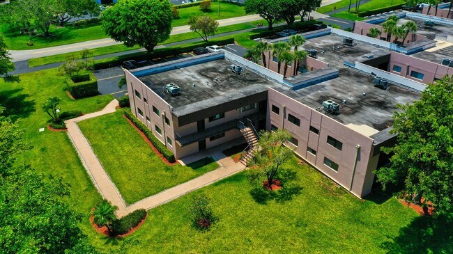 Building Photo - 15109 Ashland Dr