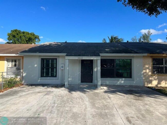Building Photo - 18043 NW 40th Pl