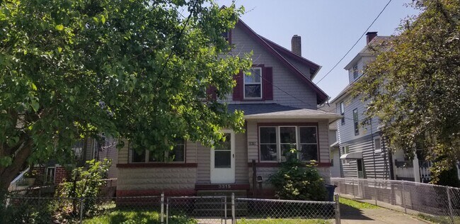 Building Photo - Brooklyn Center - 3 Bedroom Single Family ...