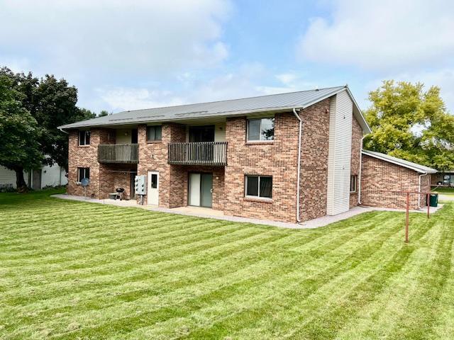 Building Photo - 443 Farnham St