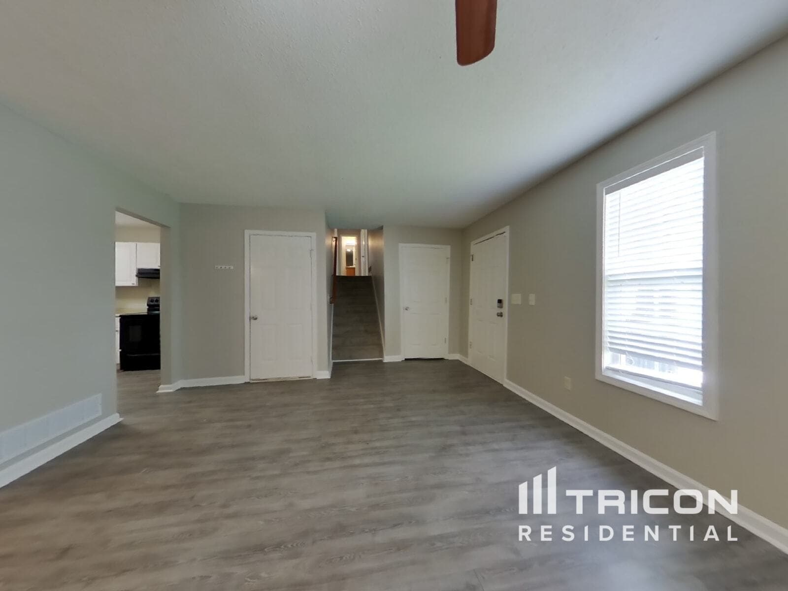 Building Photo - 622 Meadows Ct