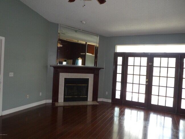 Building Photo - 8804 Ivymill Pl N