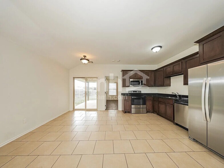 Building Photo - 1608 Ginger Ave