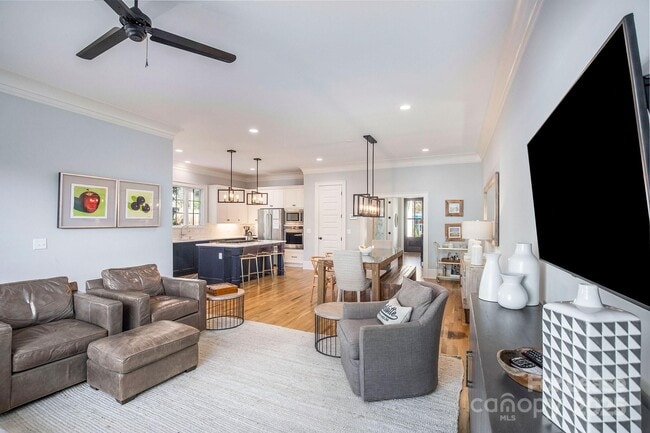 Building Photo - 407 Louise Ave