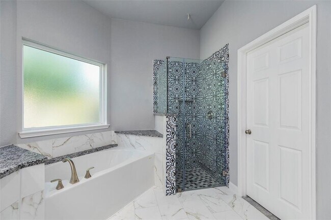 Building Photo - 17403 Harmony Hill Dr