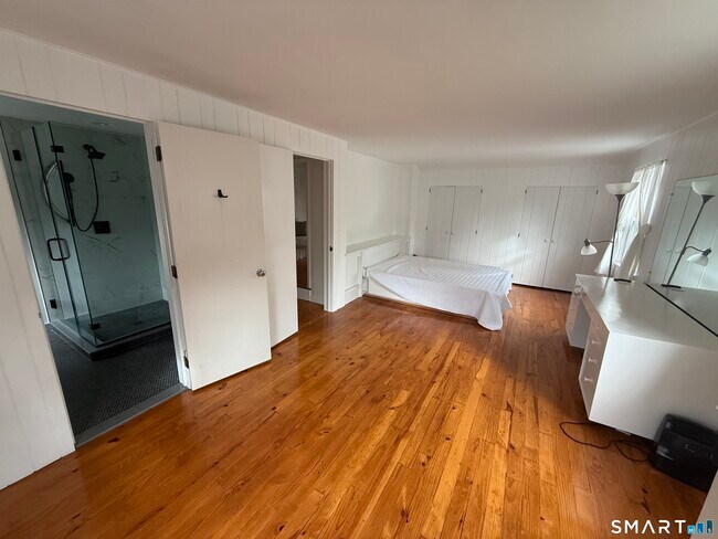 Building Photo - 5 Little Brook Rd