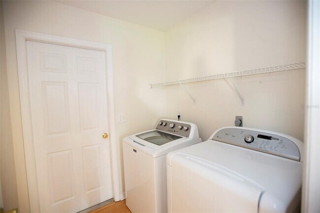 Building Photo - 5207 SW 79 Terrace